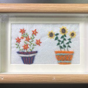 Handmade Embroidery Desk Art Decoration with Wooden Frames